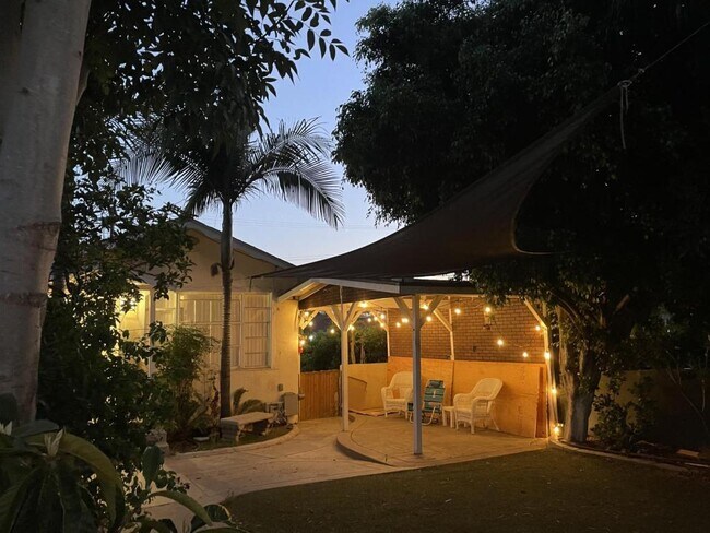 Foto del edificio - 4037 1/2 National Ave, Upstairs, San Diego, CA 92113