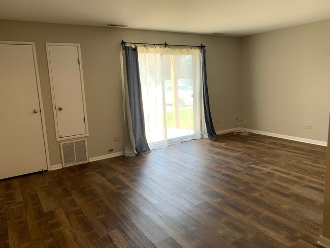 Building Photo - 2254 Abbeywood Dr