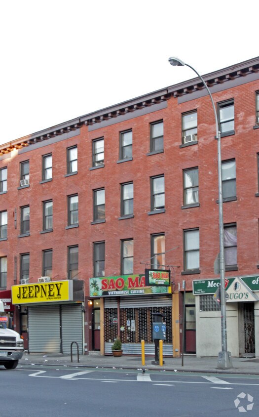 Building Photo - 203 1st Ave
