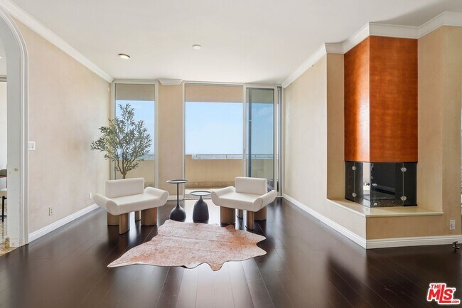 Foto del edificio - 1333 S Beverly Glen Blvd
