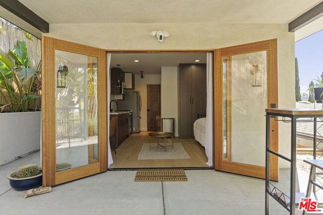 Building Photo - 3775 Aloha St