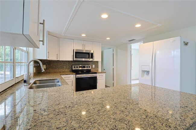 Foto del edificio - 16805 SW 5th Way