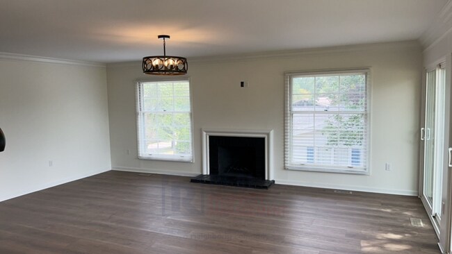 Foto del edificio - Recently Renovated 3 Bedroom in McMurray!