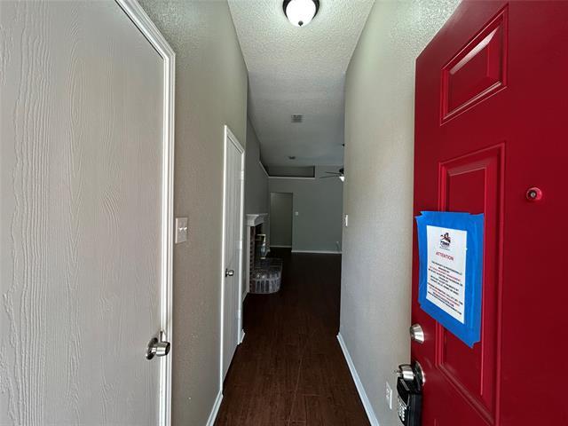 Foto del edificio - 6425 Riverwater Trail