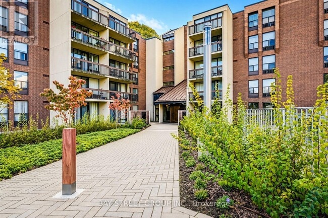 Building Photo - 20 Fashion Roseway