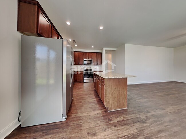 Building Photo - 310 Sanctuary Park Drive