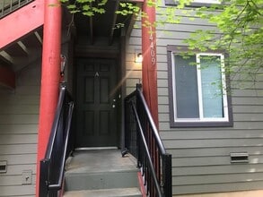 Building Photo - 14409 NE 30th Pl