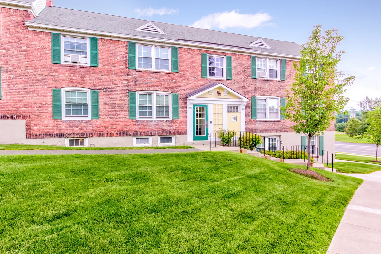 Primary Photo - Schuyler Place