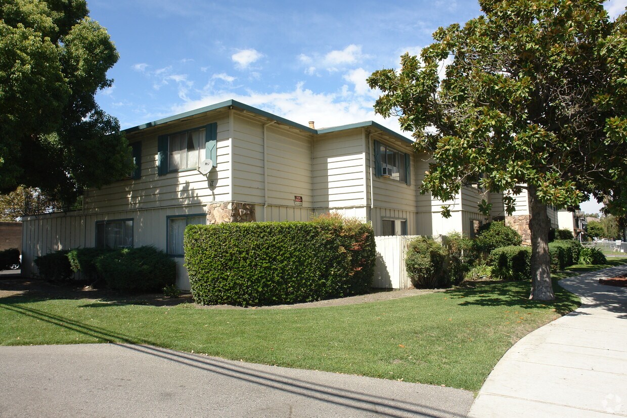 Foto principal - 3195 Pearl Ave