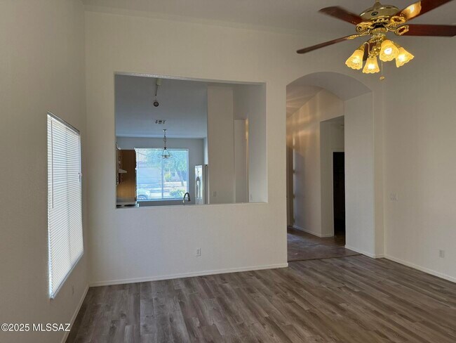 Foto del edificio - 7825 W Scout Rd