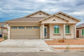 Building Photo - 3133 Red Orchard Dr