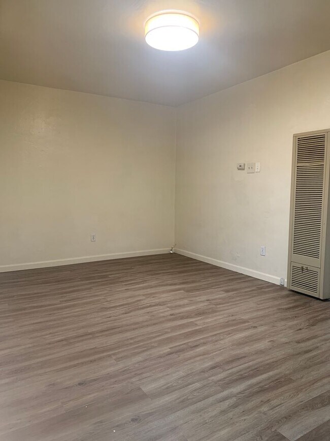 Foto del edificio - 533 Valencia Dr SE