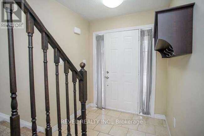 Photo du bâtiment - 20 McConkey Crescent