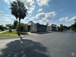 Building Photo - 5111 Curry Ford Rd