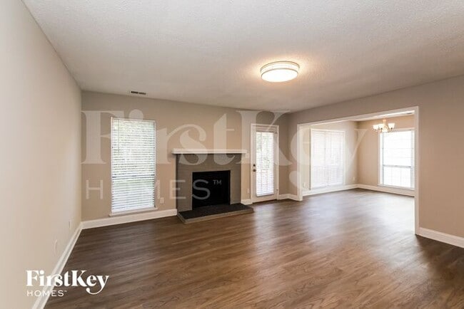 Foto del edificio - 13835 Poppleton Ct