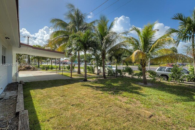 Foto del edificio - 160 NW 199th St