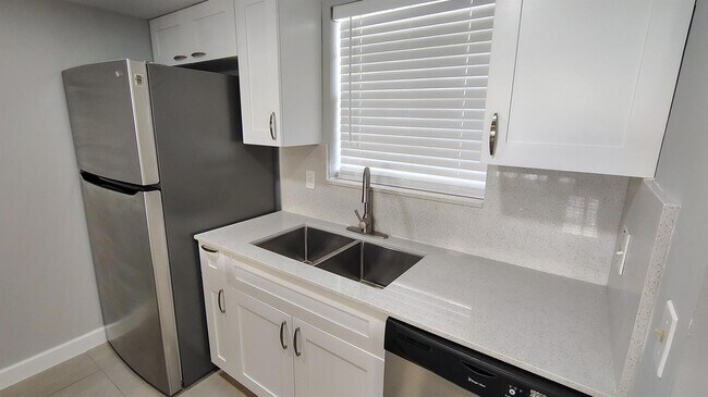 Foto del edificio - 6331 La Costa Dr