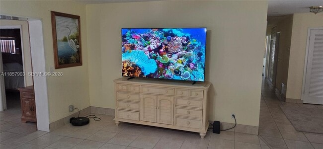 Foto del edificio - 2359 N Wallen Dr