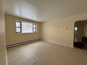 Building Photo - 91 Main St