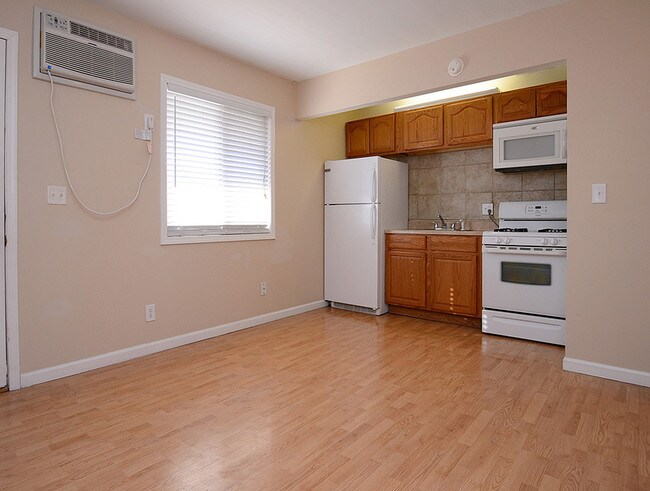 Building Photo - 616 N 46th St