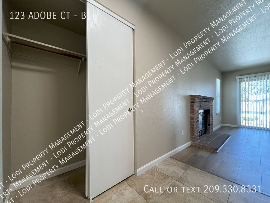 Foto principal - 123 Adobe Ct