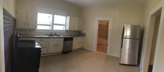 Foto del edificio - Remodeled 3 BDR / 1 BA Home, Small Town Living