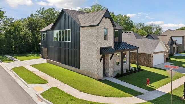 Foto del edificio - Modern 4/2.5 New Construction