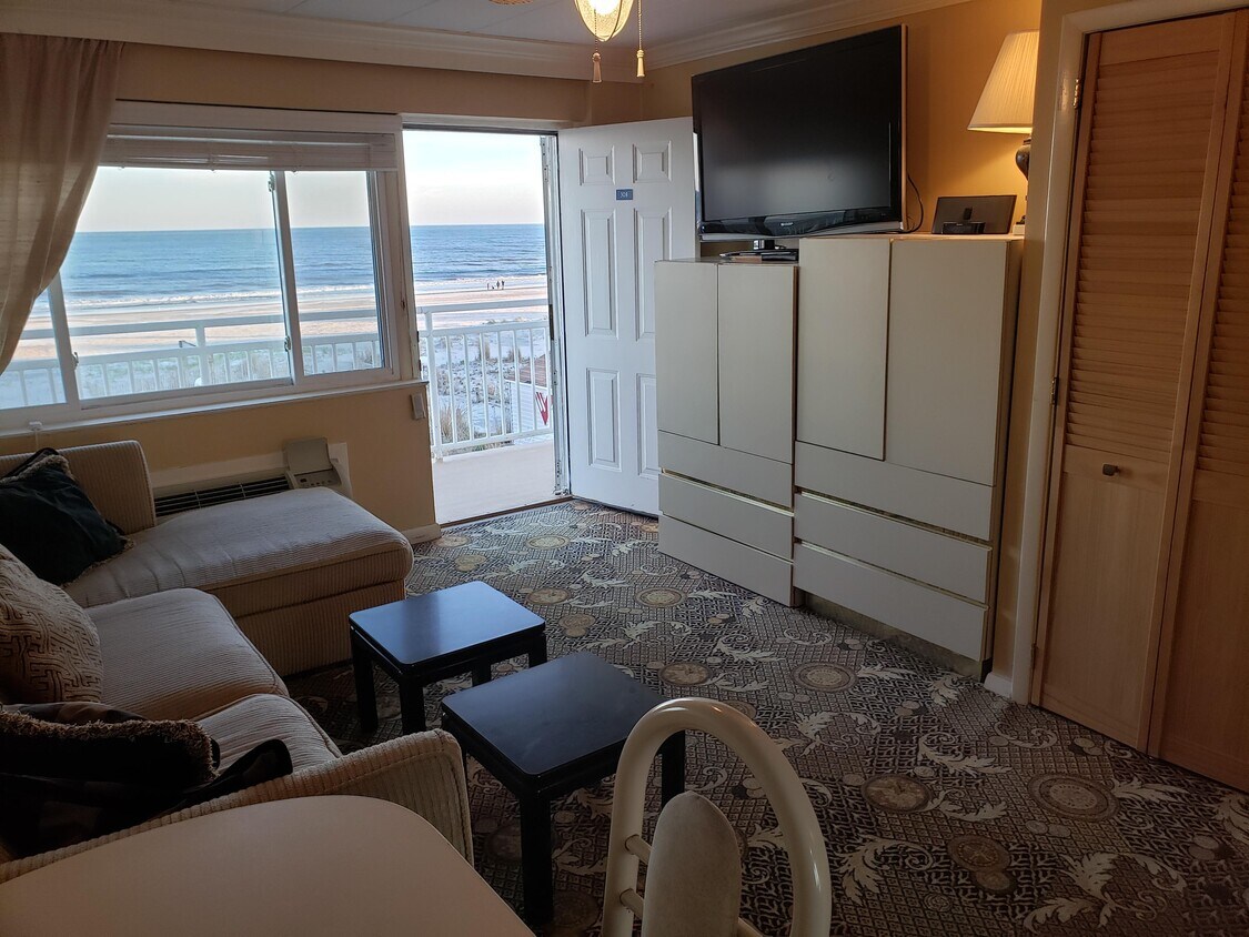 5400 Boardwalk Unit 308, Ventnor City, NJ 08406 Condo for Rent in