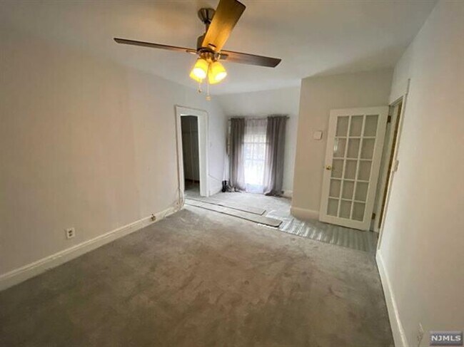 Foto del edificio - 450 Glenwood Ave