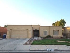 Building Photo - 3422 W 16th Ln