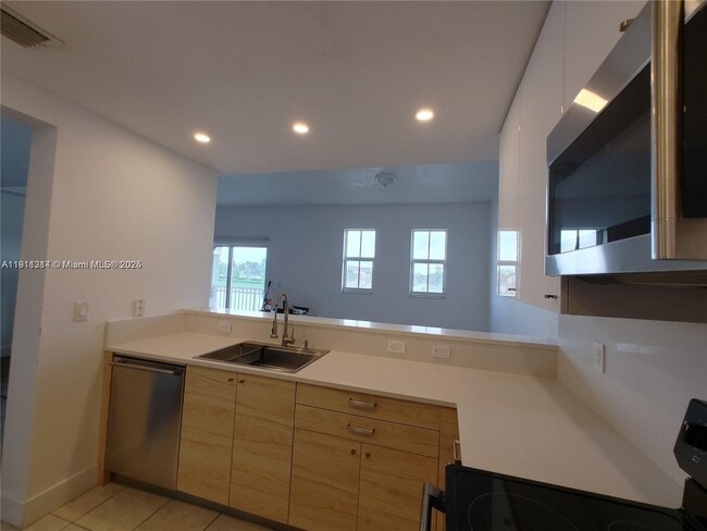 Foto del edificio - 10901 NW 83rd St