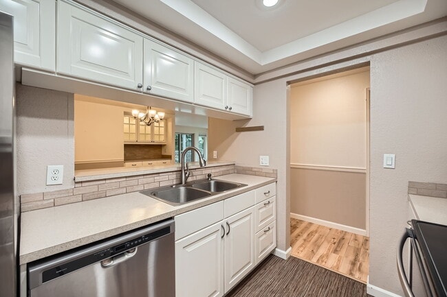 Kitchen - 2940 76th Ave SE