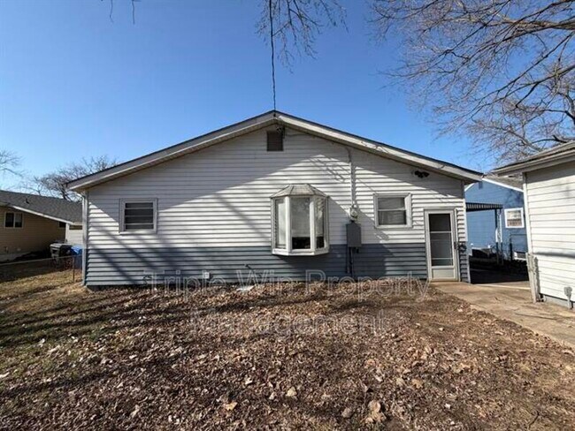 Foto del edificio - 330 S St Charles St