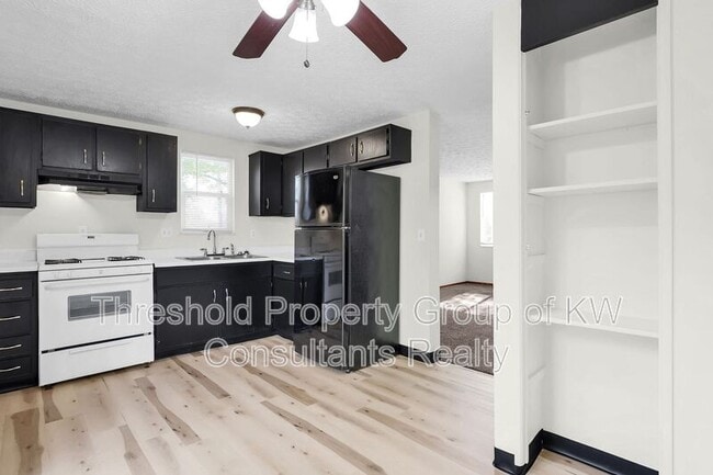 Foto del edificio - 3490 Clarkston Ave