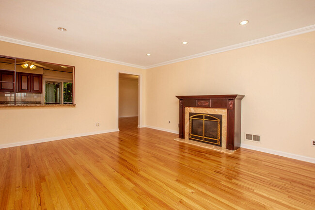 Foto del edificio - 14 Ridge Rd