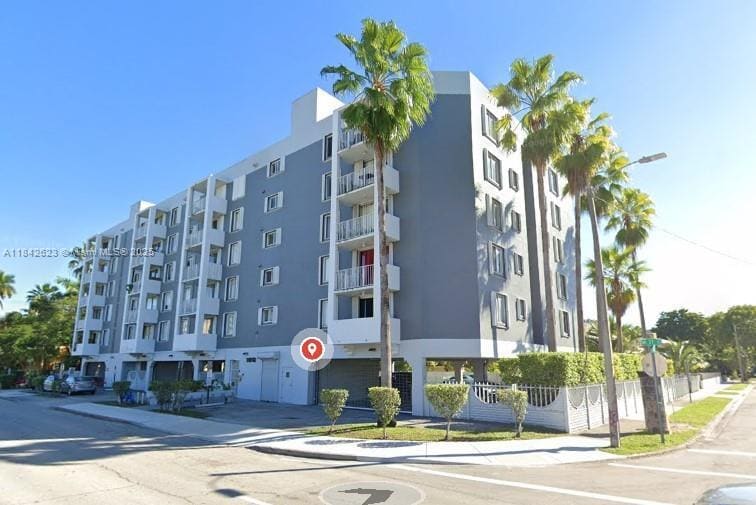 Primary Photo - 1010 NW 11th St