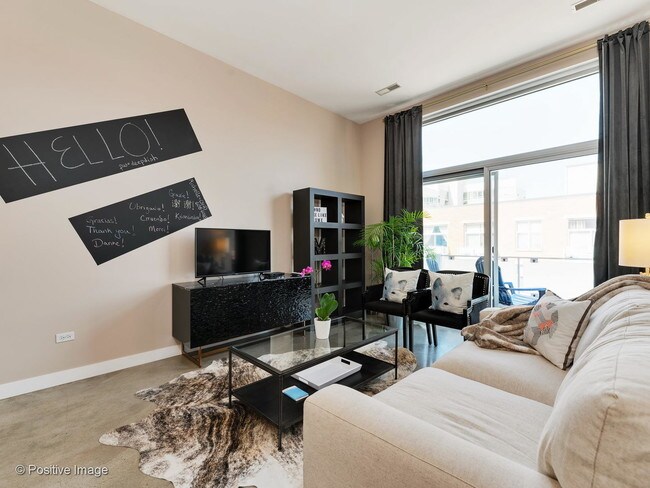 Foto del edificio - 939 W Madison St