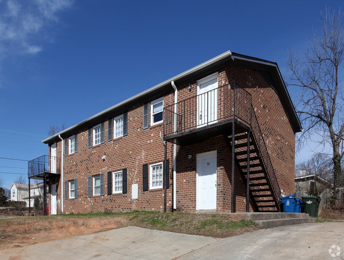 Building Photo - 703 Liberty St