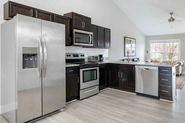 Foto del edificio - Allen Ridge Townhomes