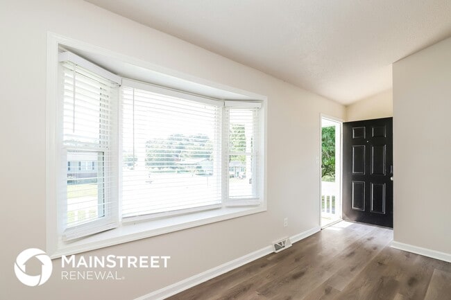 Building Photo - 6102 Hunters Ridge Dr