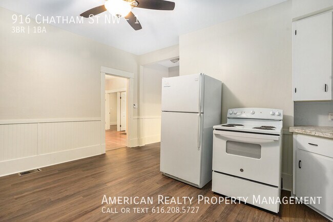 Foto del edificio - 916 Chatham St NW