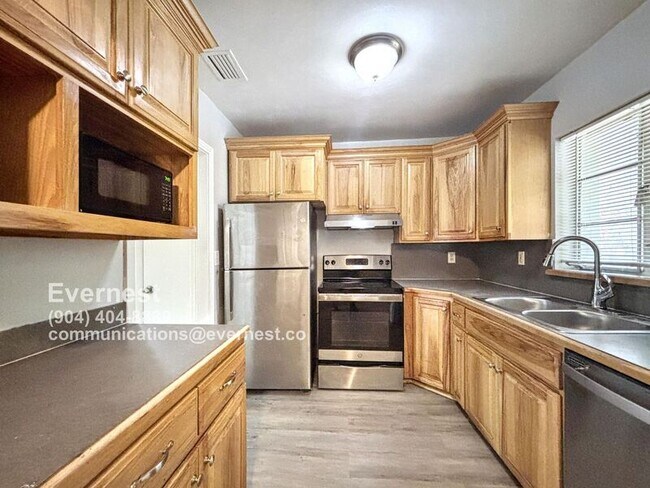 Foto del edificio - 5117 Lexington Ave