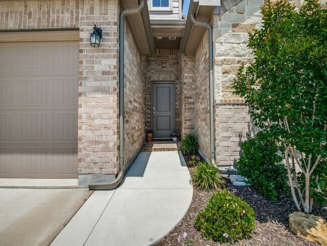 Foto del edificio - 1519 Sheridyn Ln
