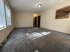 Building Photo - 2500 Mann Rd
