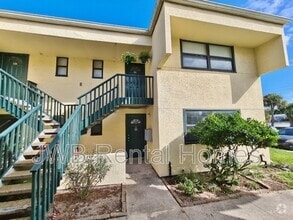 Building Photo - 1000 3rd St