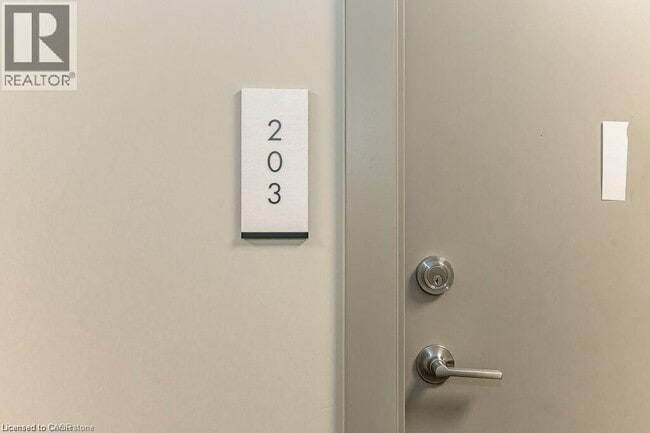 Building Photo - 107 Roger St