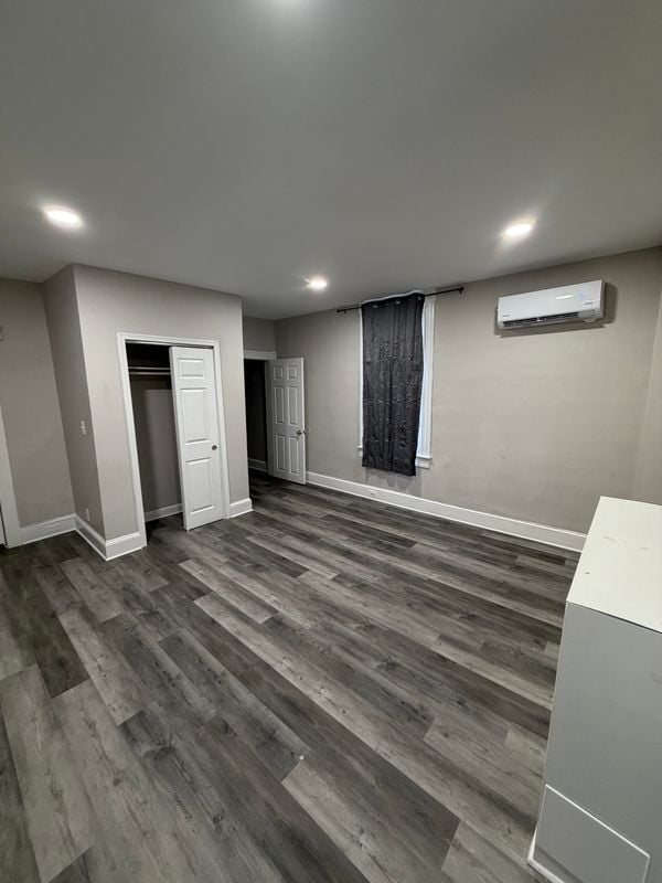Building Photo - 3010 White Ave