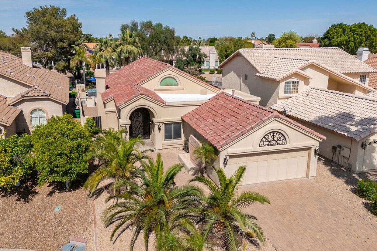 Stunning and Fully Furnished 3 Bedroom Hom... House Rental in