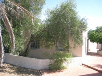 Primary Photo - 1104 E Hampton St