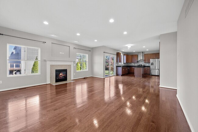 Building Photo - 1550 Cinnabar Dr